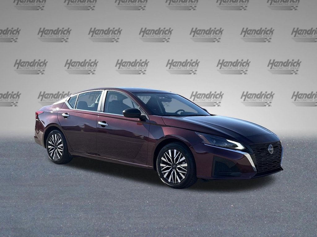 Used 2025 Nissan Altima SV Sedan