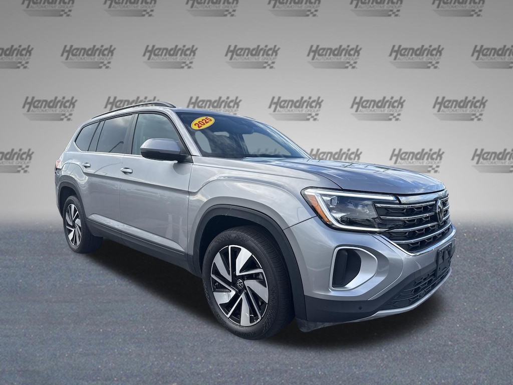 Used 2025 Volkswagen Atlas 2.0T SE w/Technology SUV