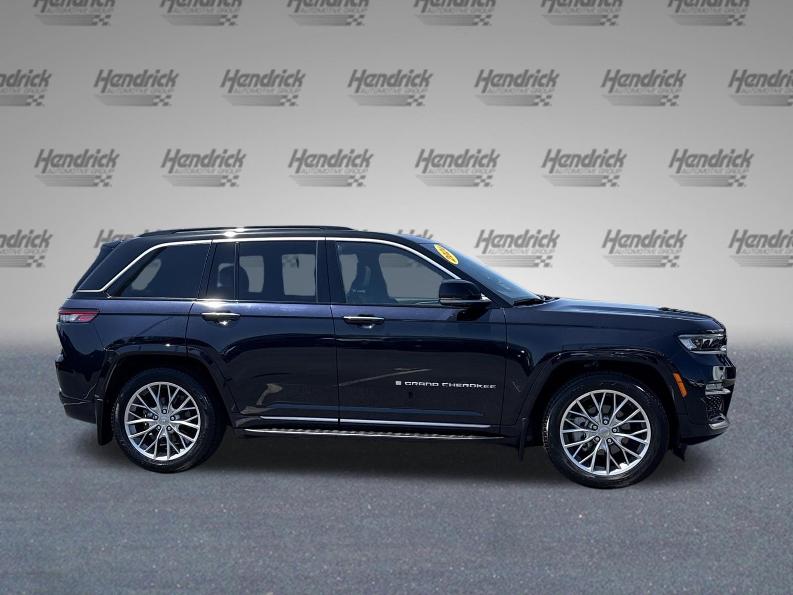 2024 Jeep Grand Cherokee Summit photo 6