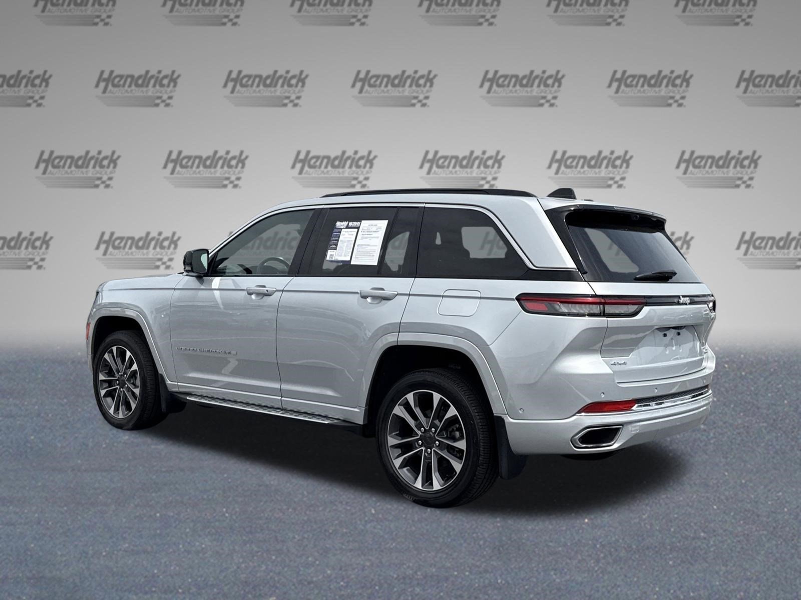 2024 Jeep Grand Cherokee Overland photo 6