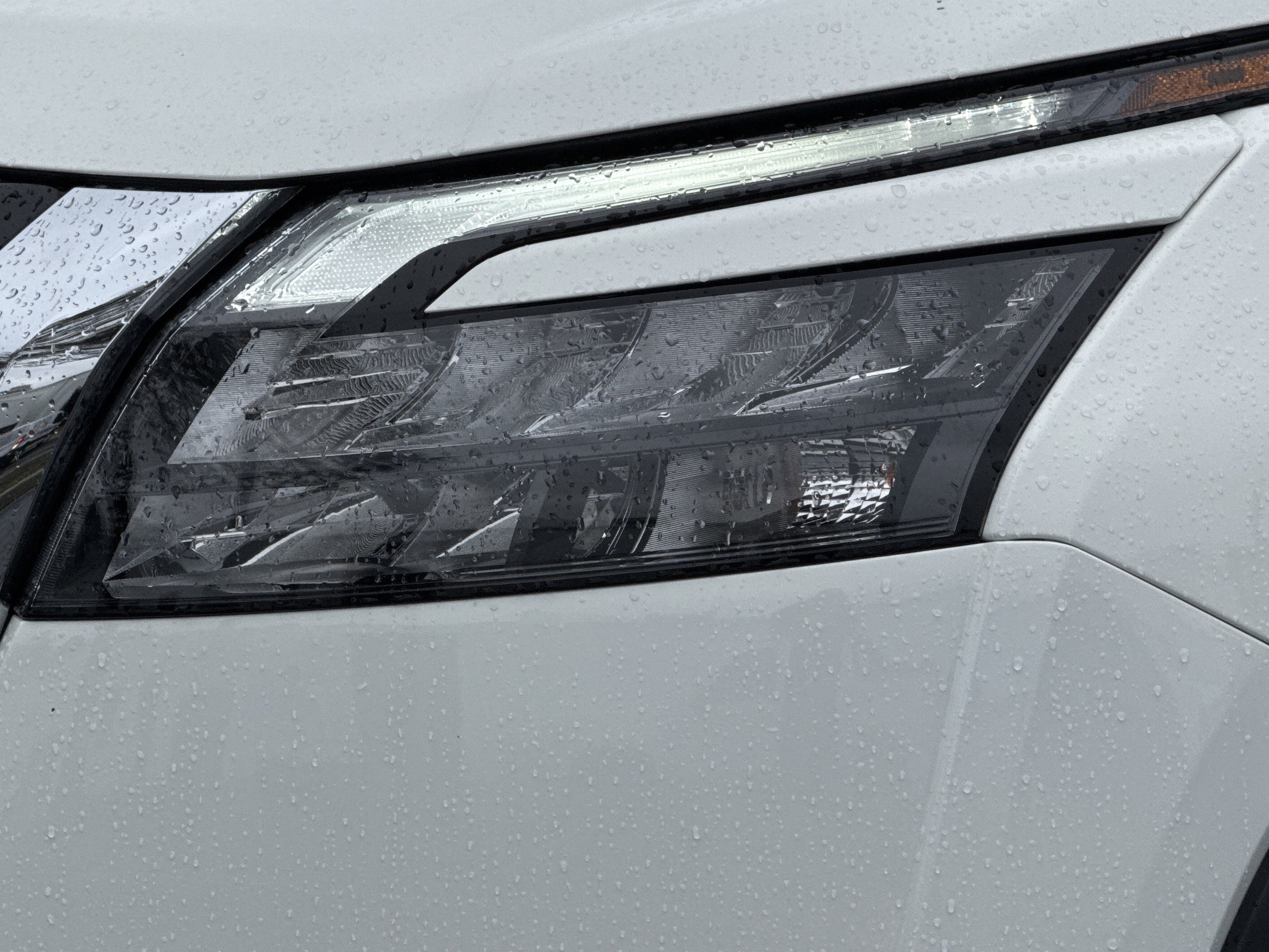 2025 Nissan Pathfinder SV photo 5