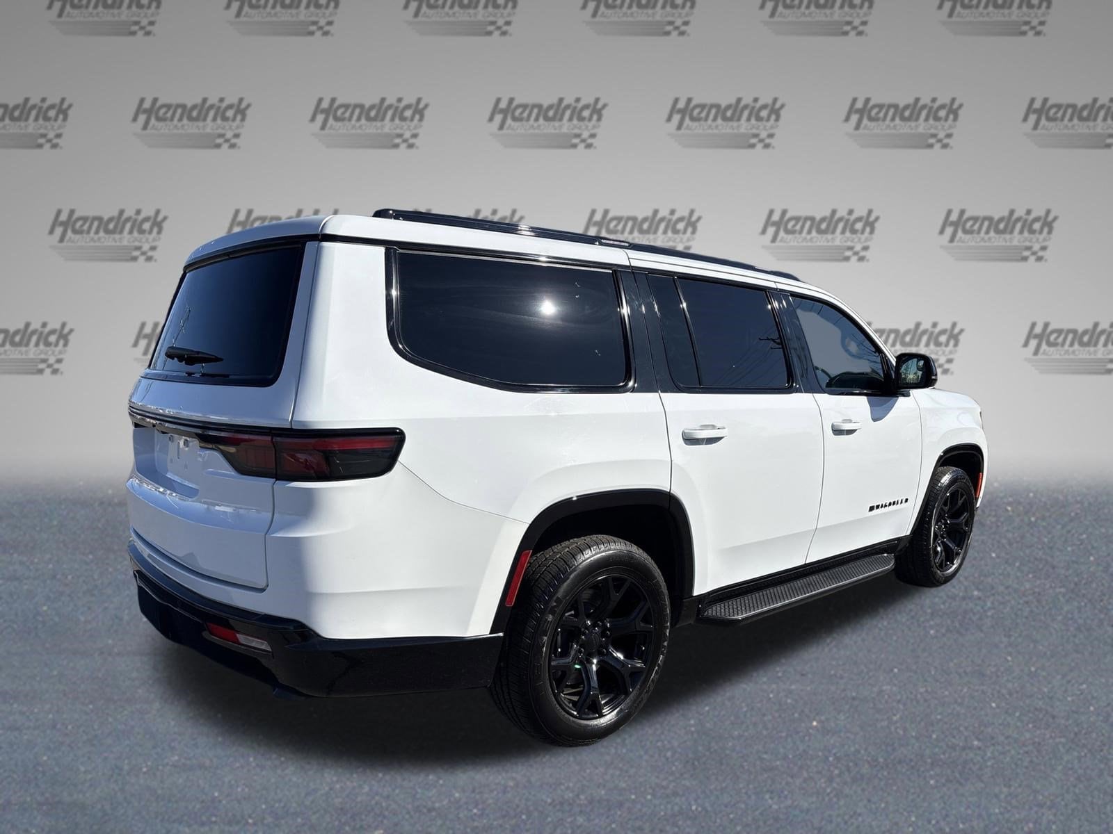 2024 Jeep Wagoneer Series II Carbide photo 3