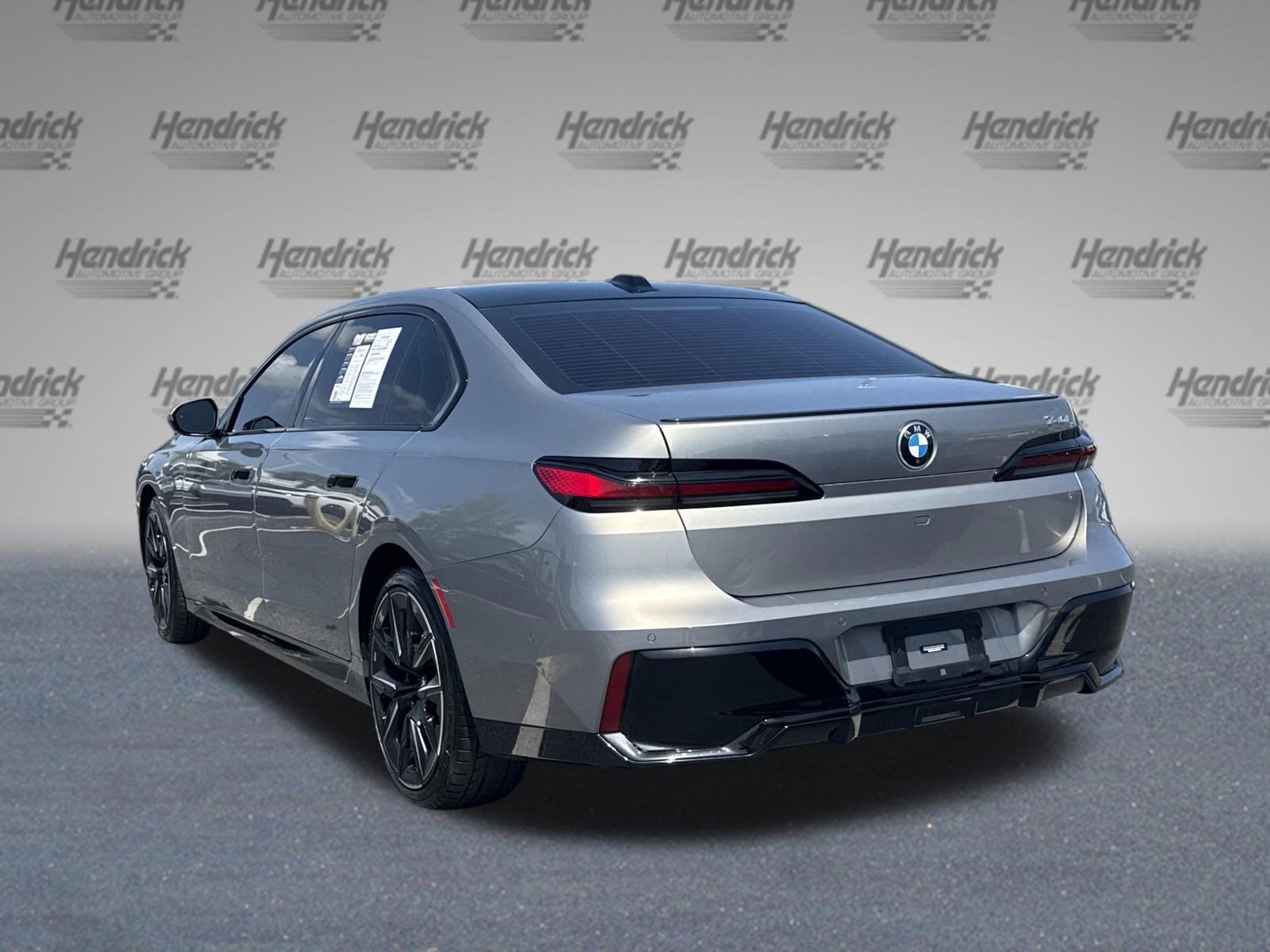 2023 BMW 7 Series 740i photo 6