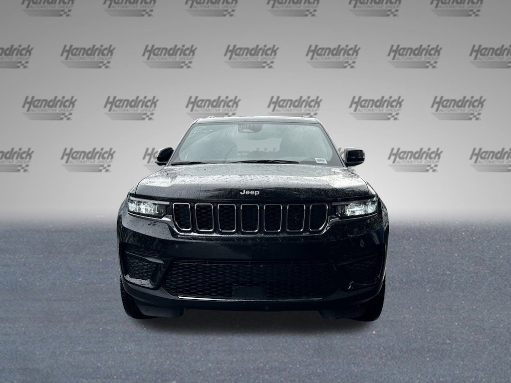 New 2025 Jeep Grand Cherokee Laredo SUV