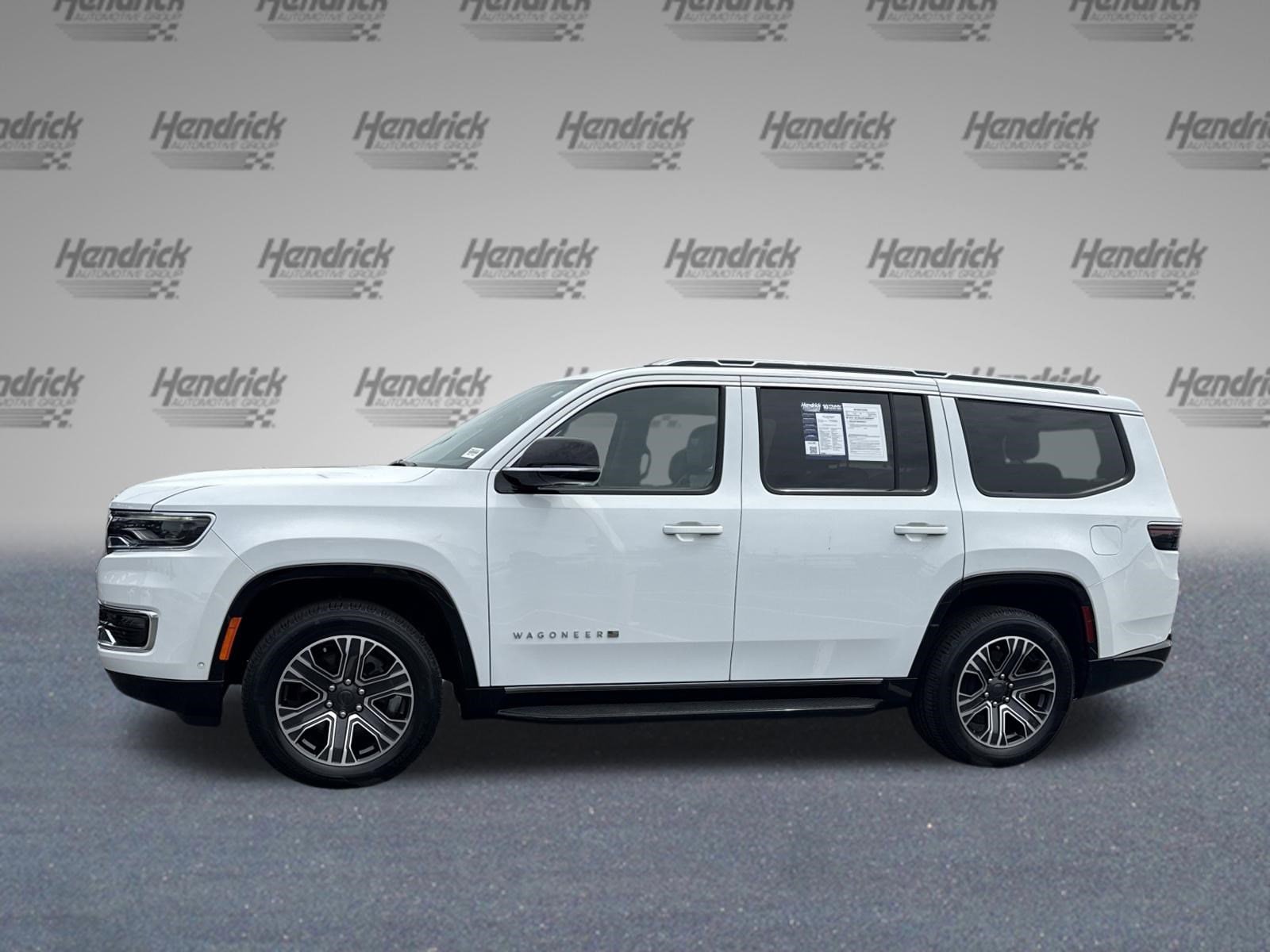 2023 Jeep Wagoneer photo 5