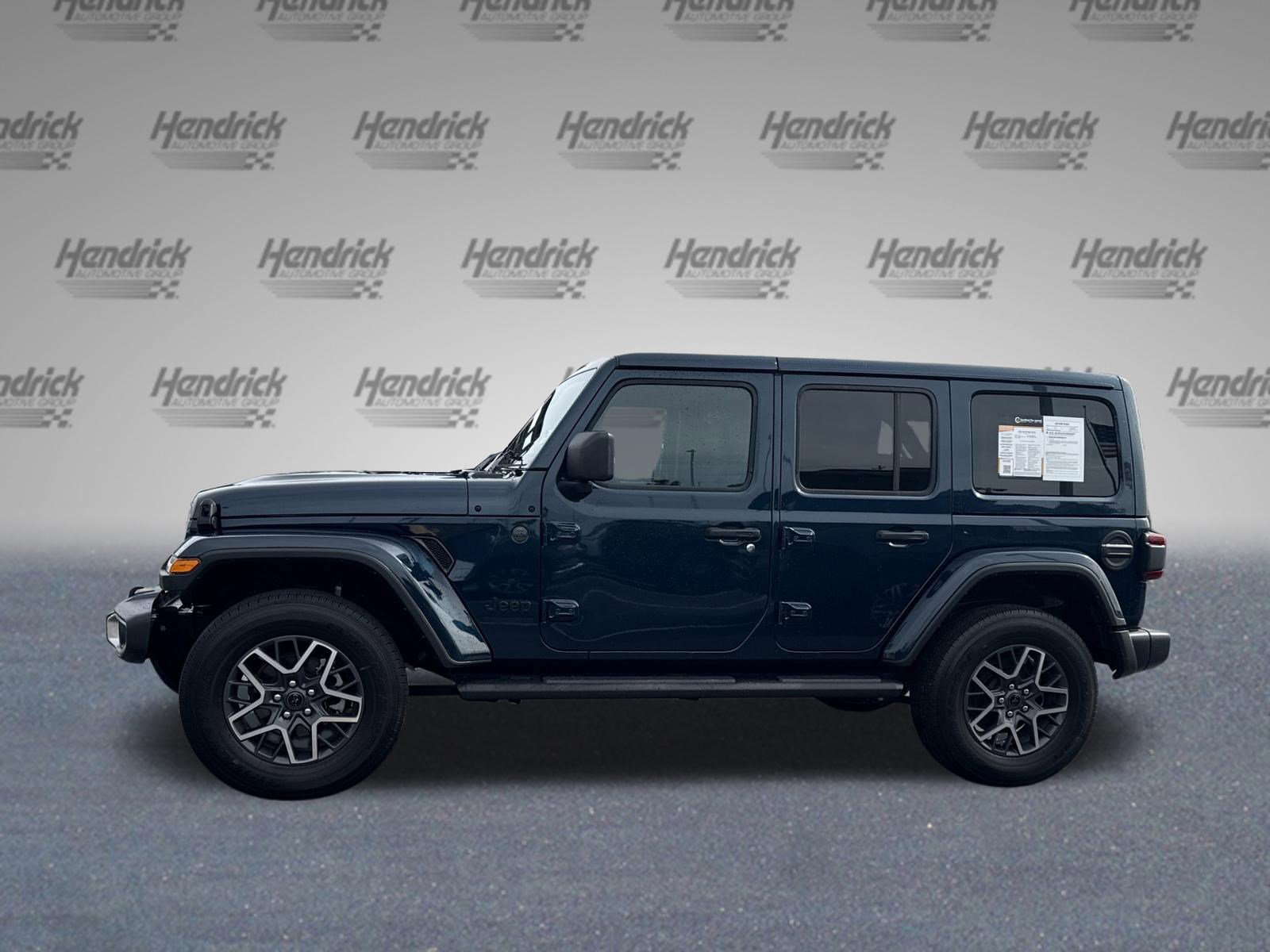 2025 Jeep Wrangler Sahara photo 5