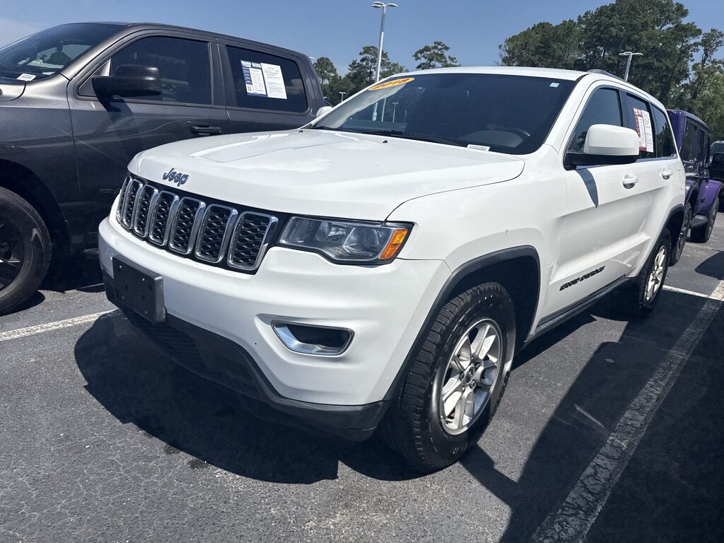 Used 2018 Jeep Grand Cherokee Laredo E SUV