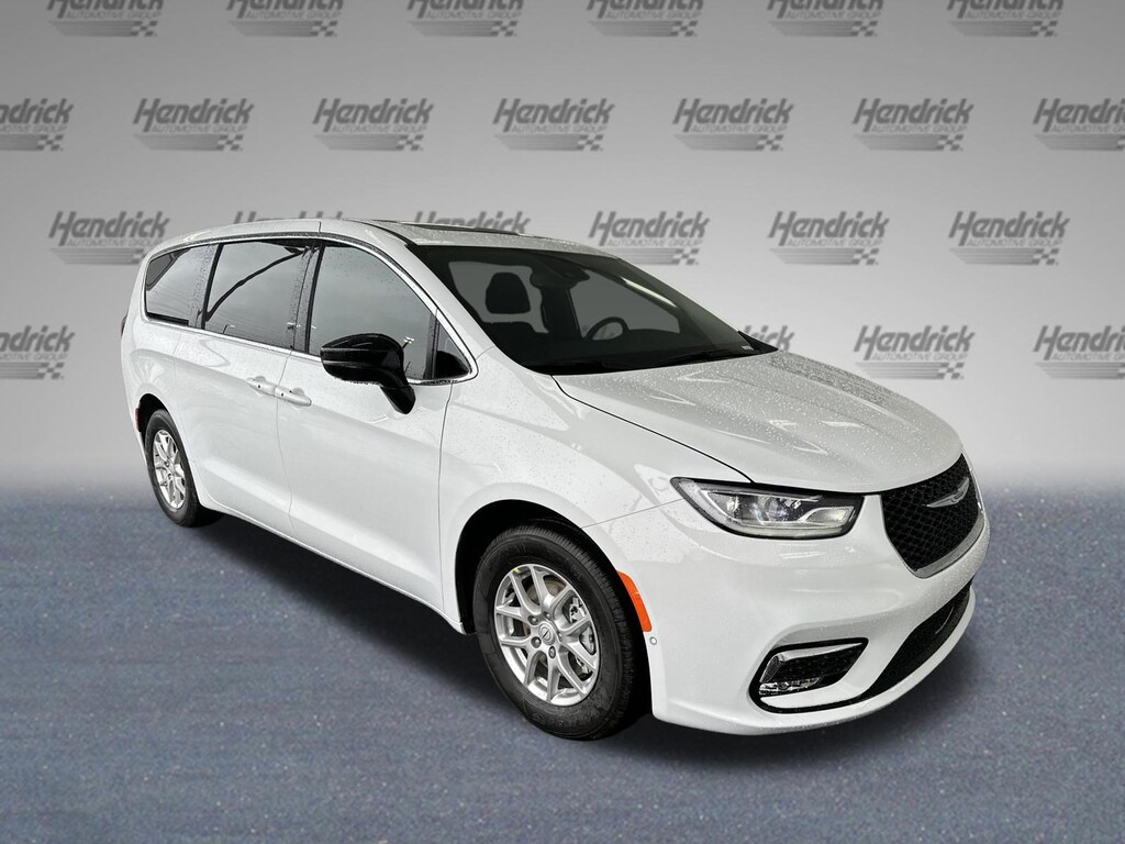 Used 2026 Chrysler Pacifica Select Minivan