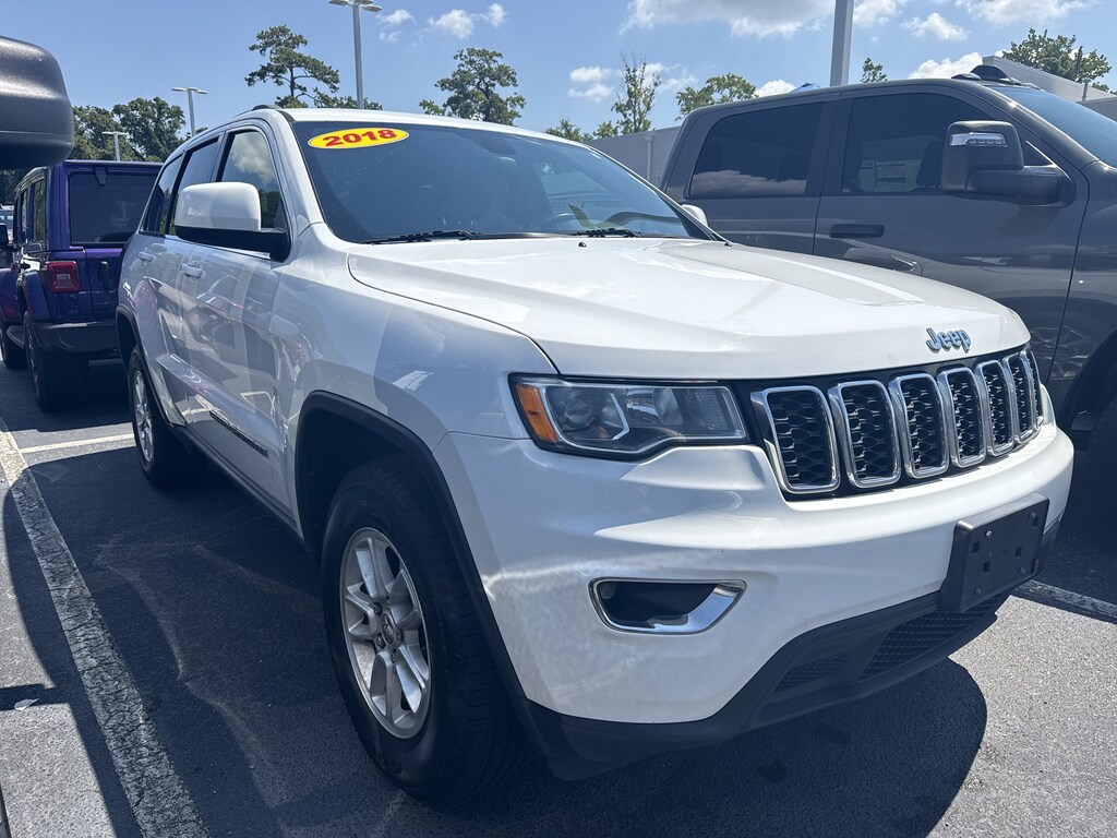 Used 2018 Jeep Grand Cherokee Laredo E SUV