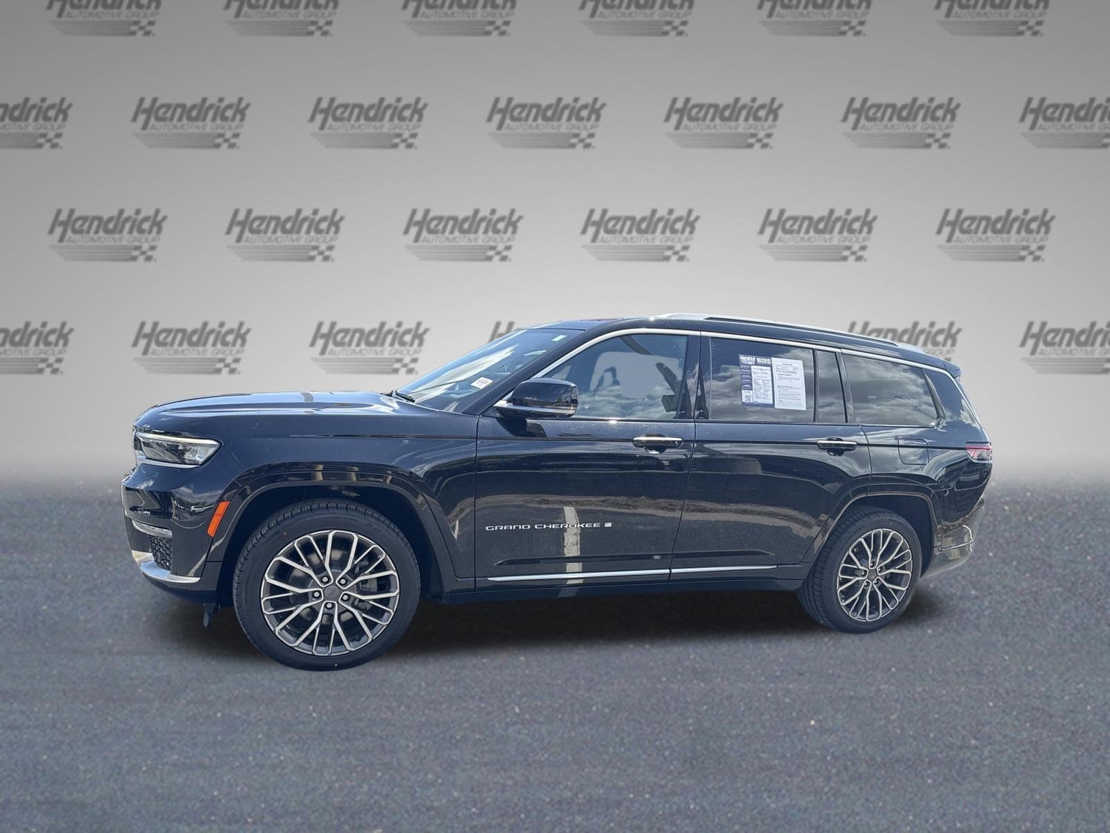 2023 Jeep Grand Cherokee L Summit Reserve photo 5