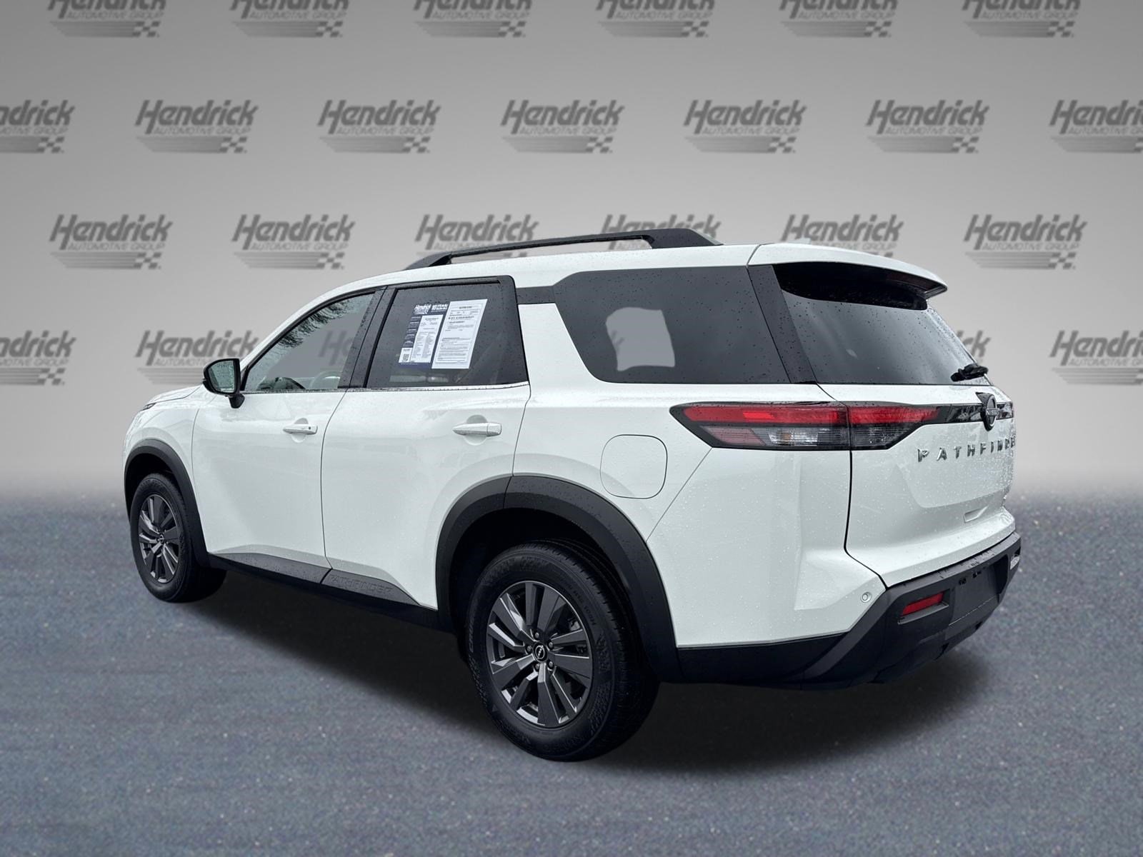 2025 Nissan Pathfinder SV photo 3