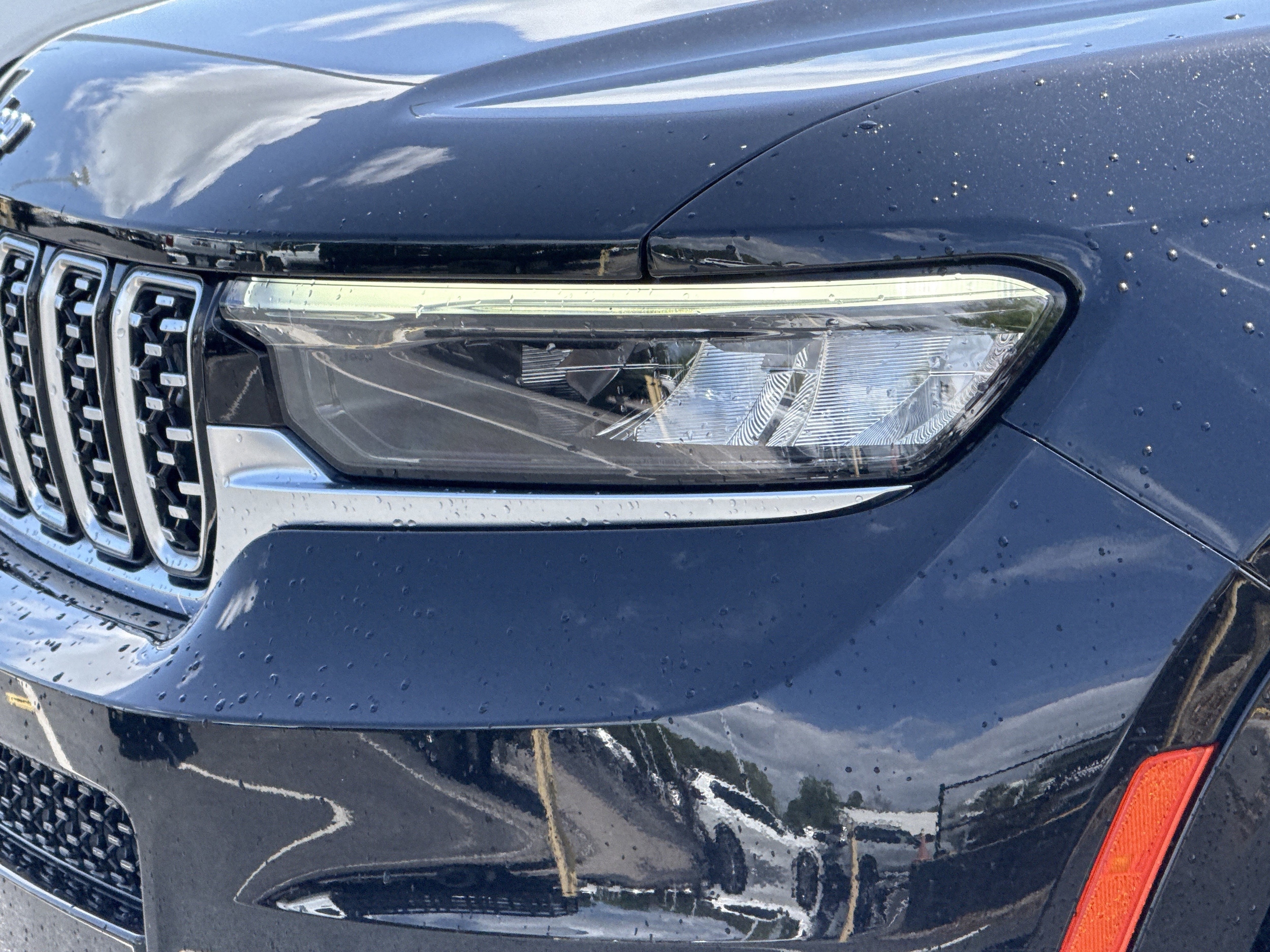 2023 Jeep Grand Cherokee L Summit Reserve photo 4