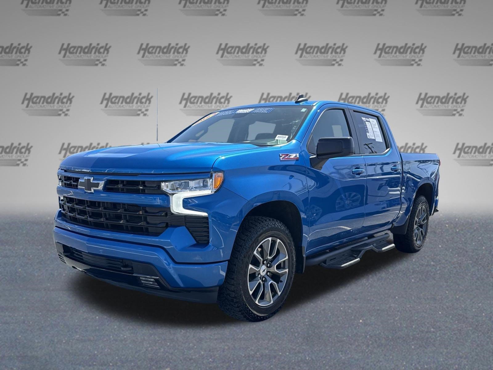 2023 Chevrolet Silverado 1500 RST photo 3