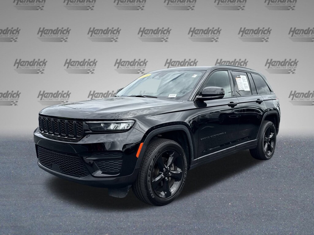 Used 2023 Jeep Grand Cherokee Altitude SUV