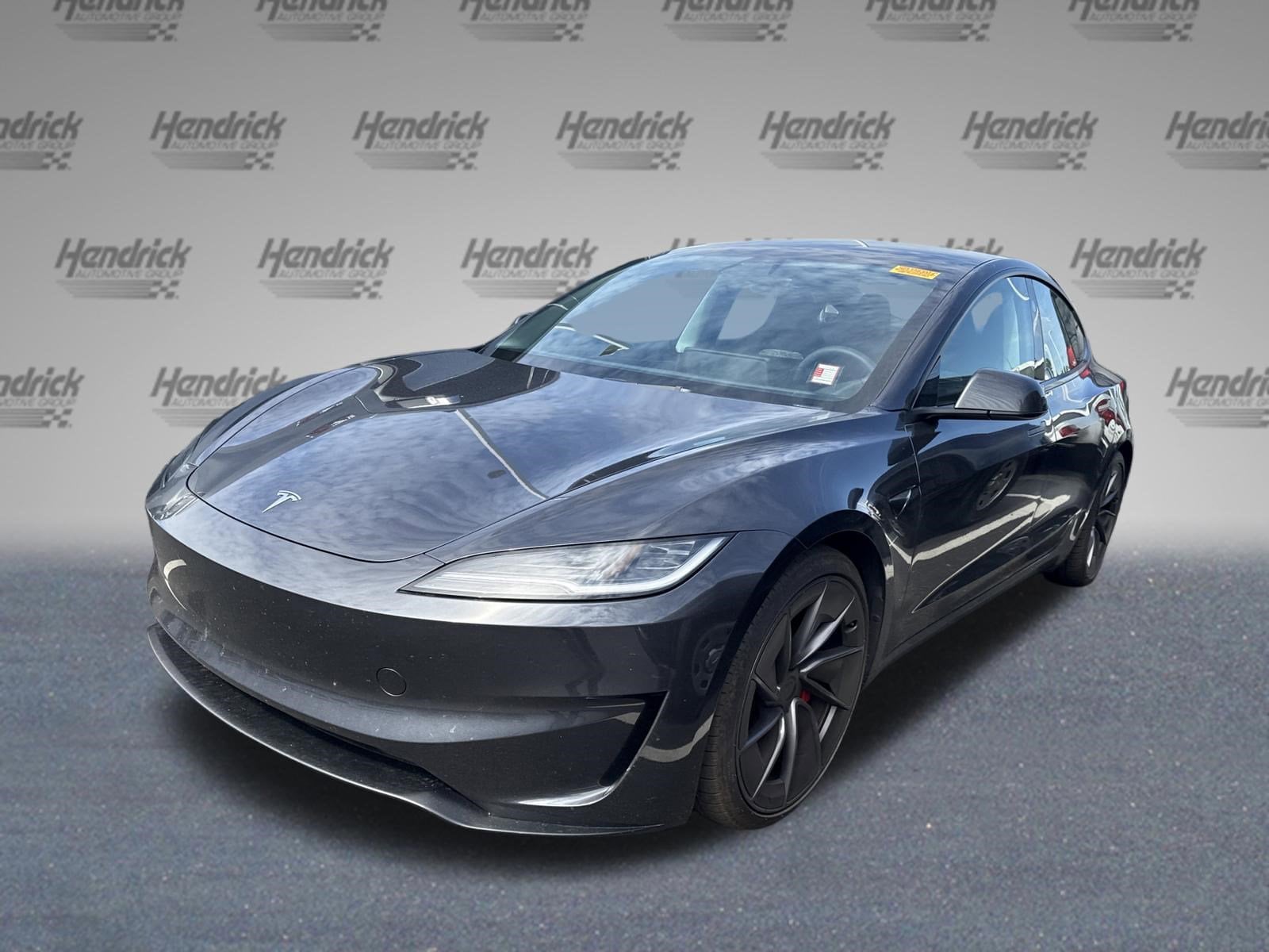 2024 Tesla Model 3 Performance photo 4