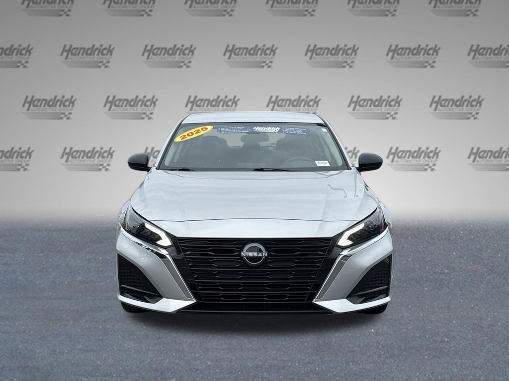 Used 2025 Nissan Altima SV Sedan