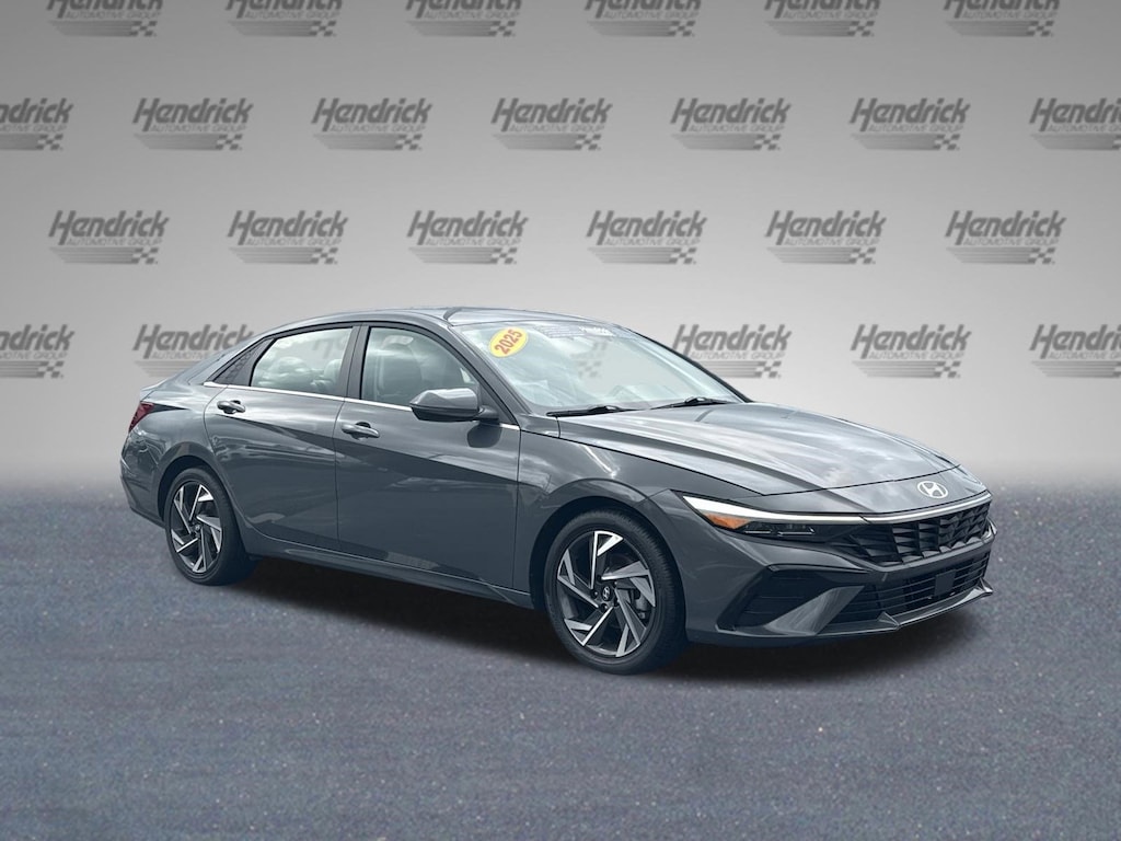 Used 2025 Hyundai Elantra Limited Sedan