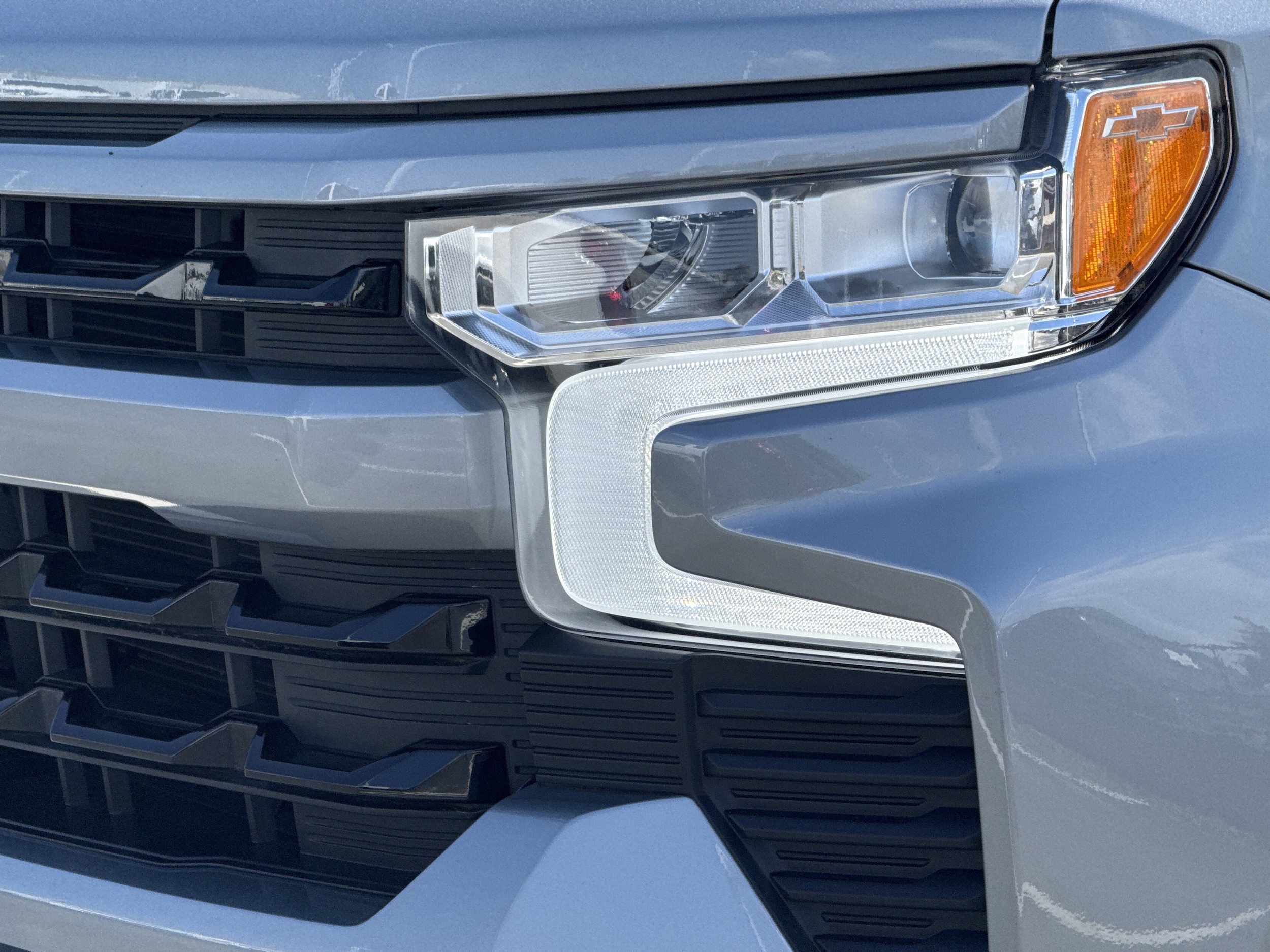 2023 Chevrolet Silverado 1500 RST photo 4