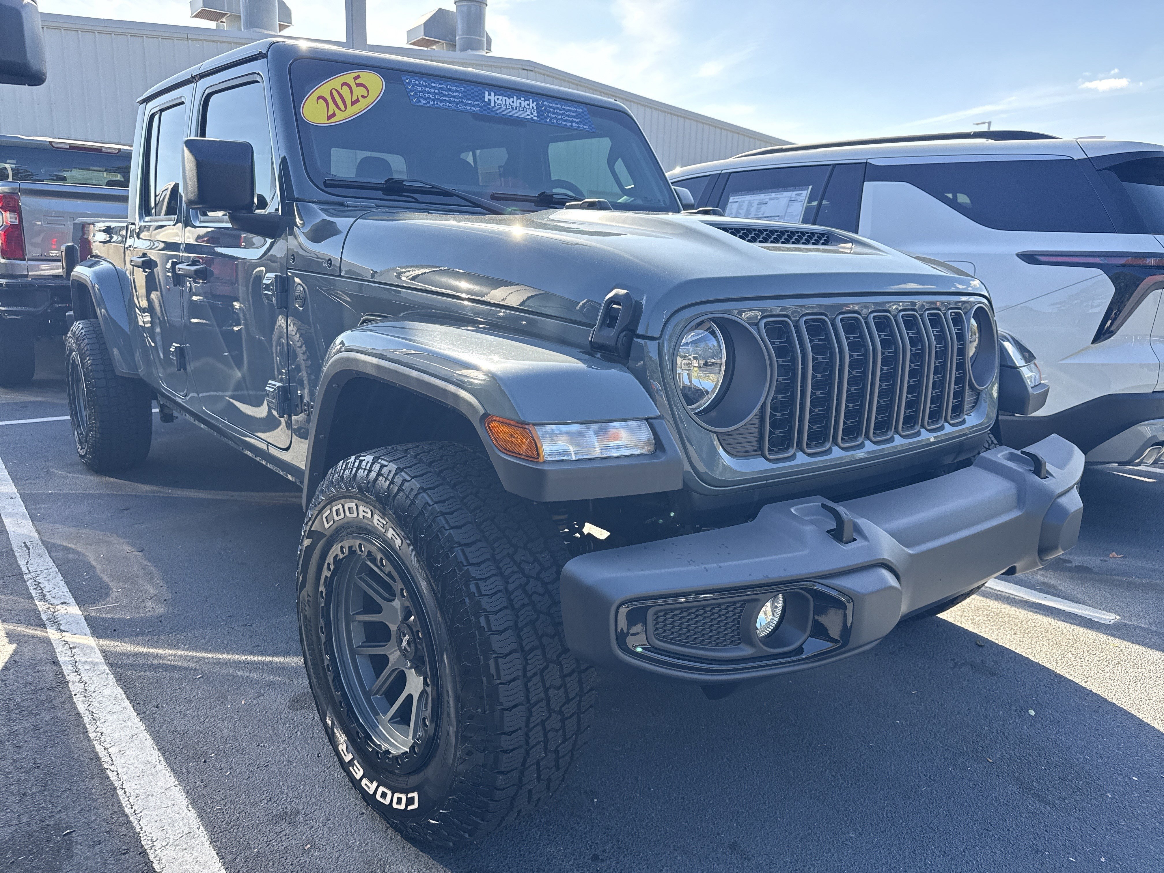 Used 2025 Jeep Gladiator Sport S Pickup