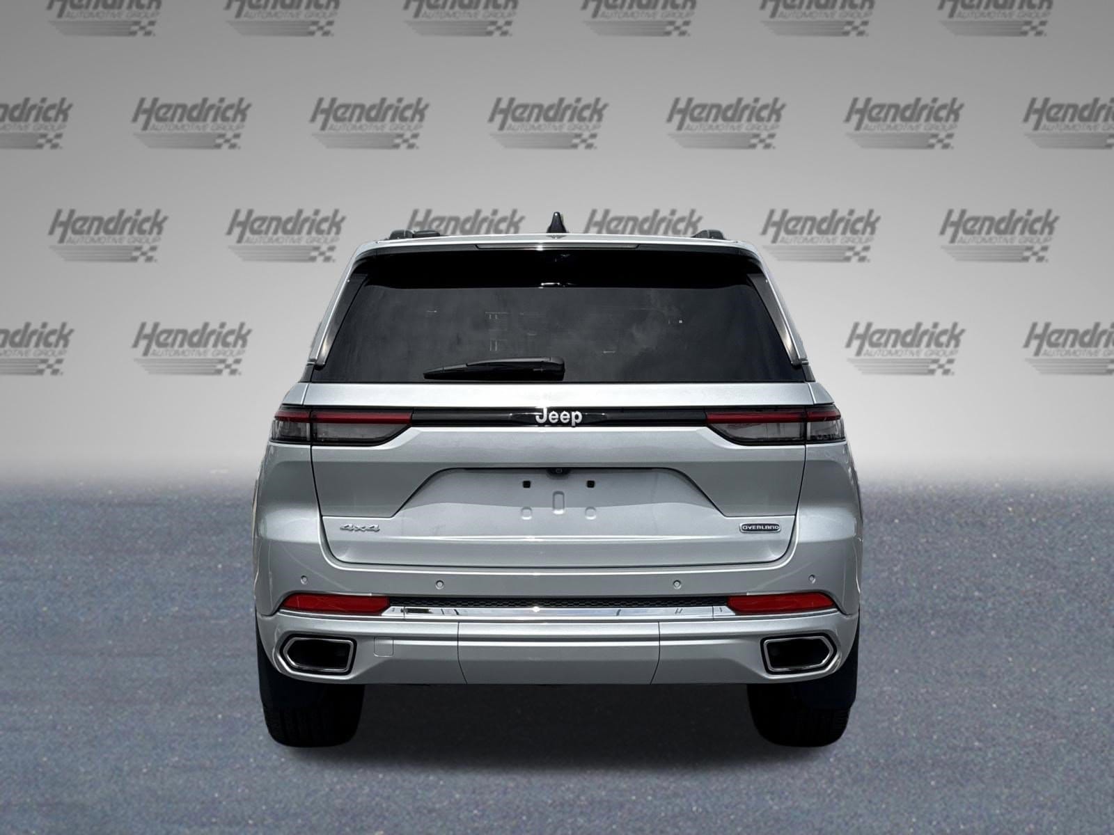 2024 Jeep Grand Cherokee Overland photo 3