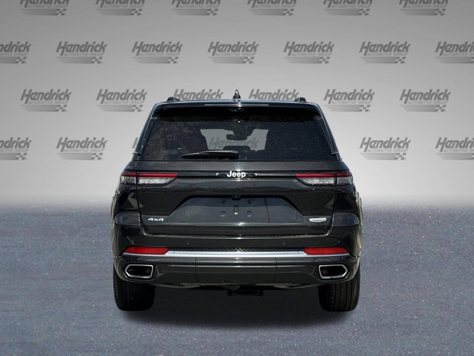 2024 Jeep Grand Cherokee Summit photo 3