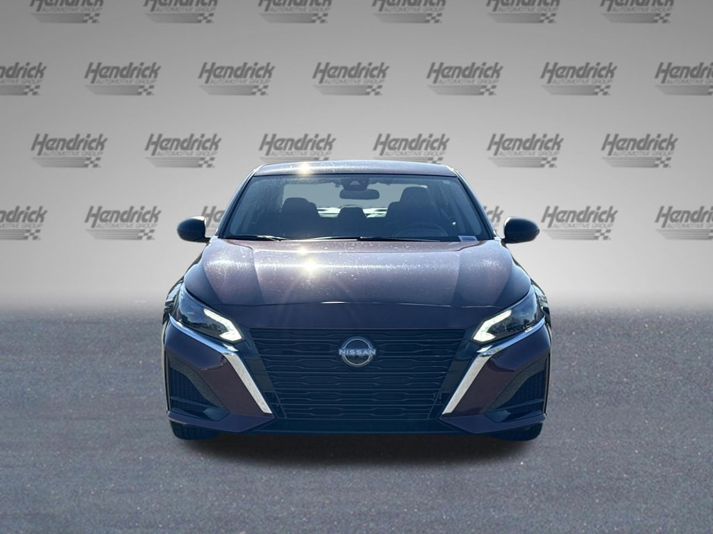 Used 2025 Nissan Altima SV Sedan