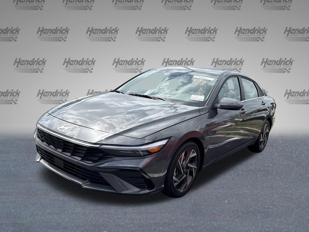 Used 2025 Hyundai Elantra Limited Sedan