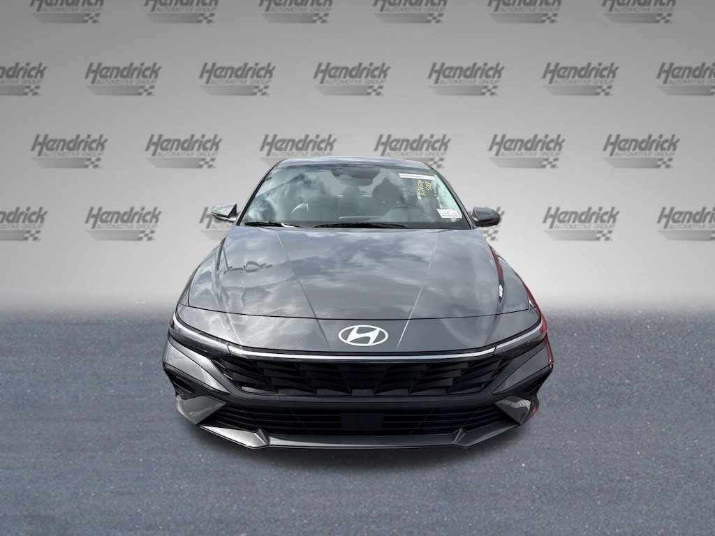 Used 2025 Hyundai Elantra Limited Sedan