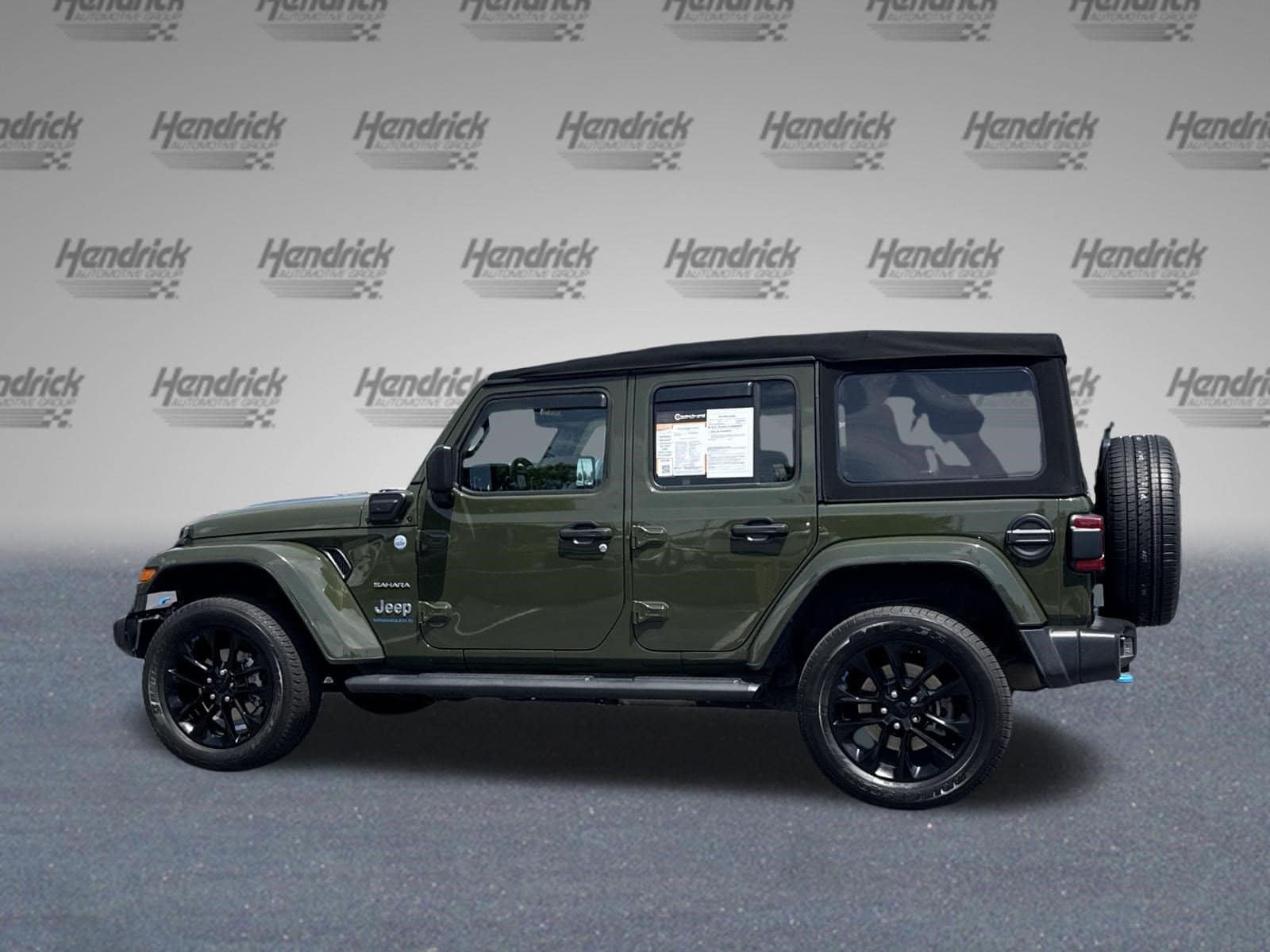 Jeep Wrangler 4xe Sahara