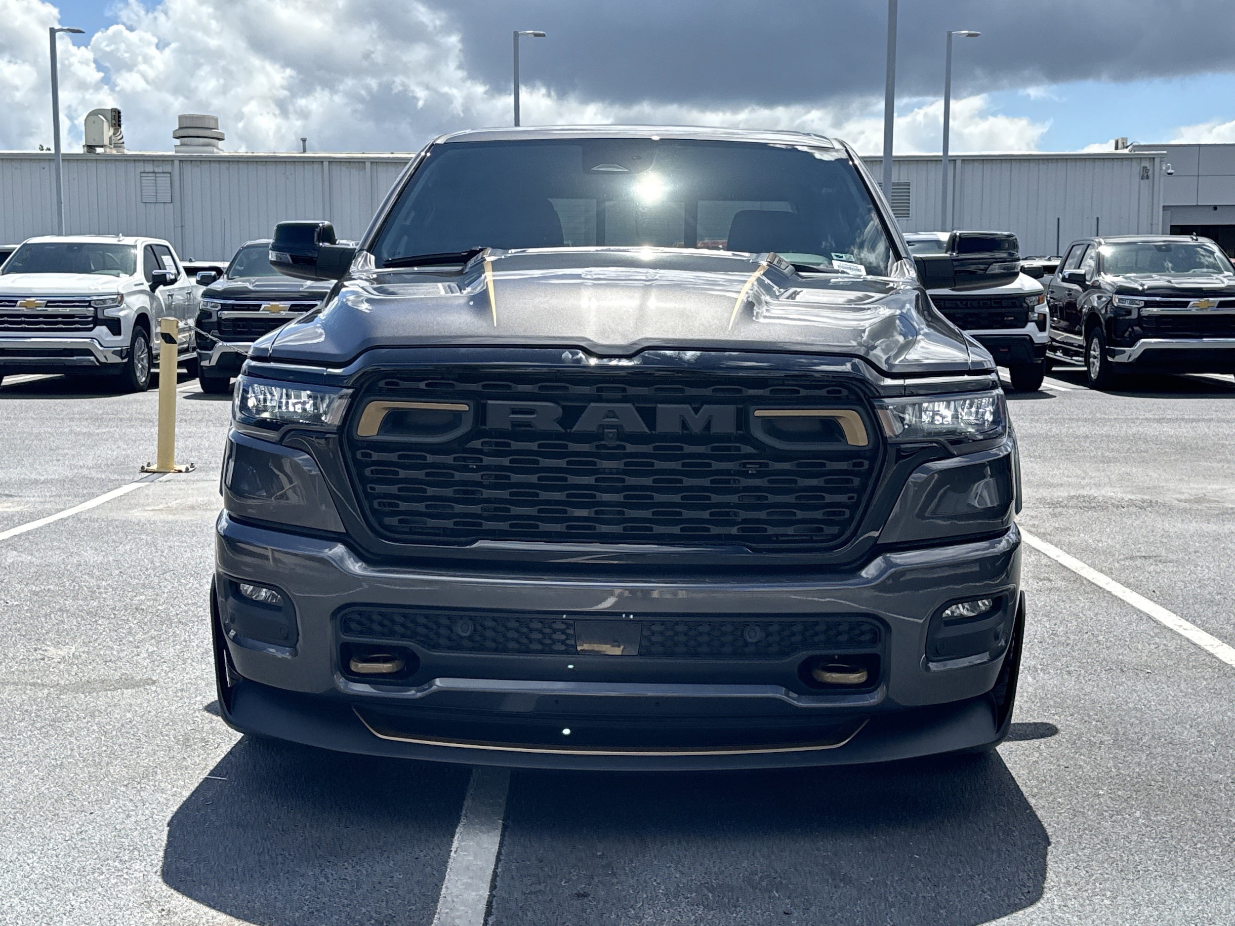 ラン　0516 New 2026 Ram 1500 For Sale in Charleston - VIN: 1C6SRFFTXTN301053