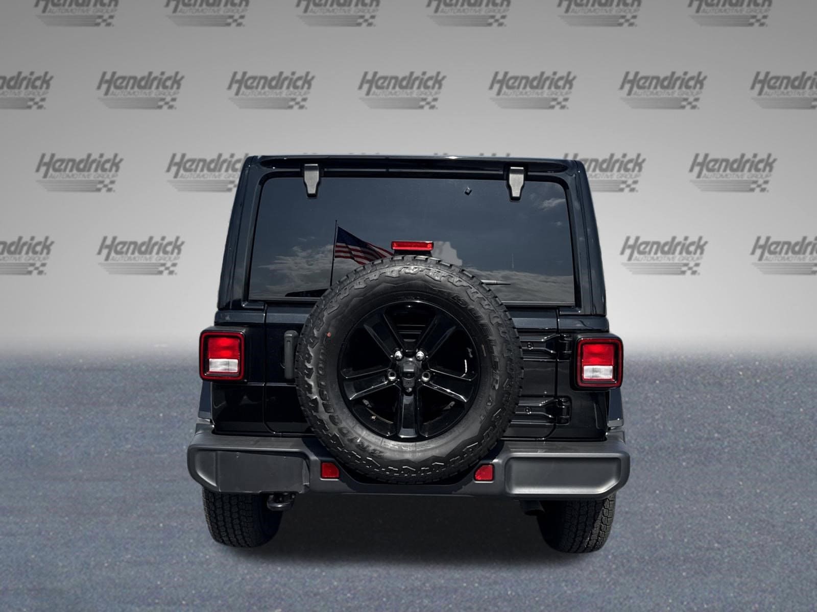 2021 Jeep Wrangler Unlimited Sahara photo 3