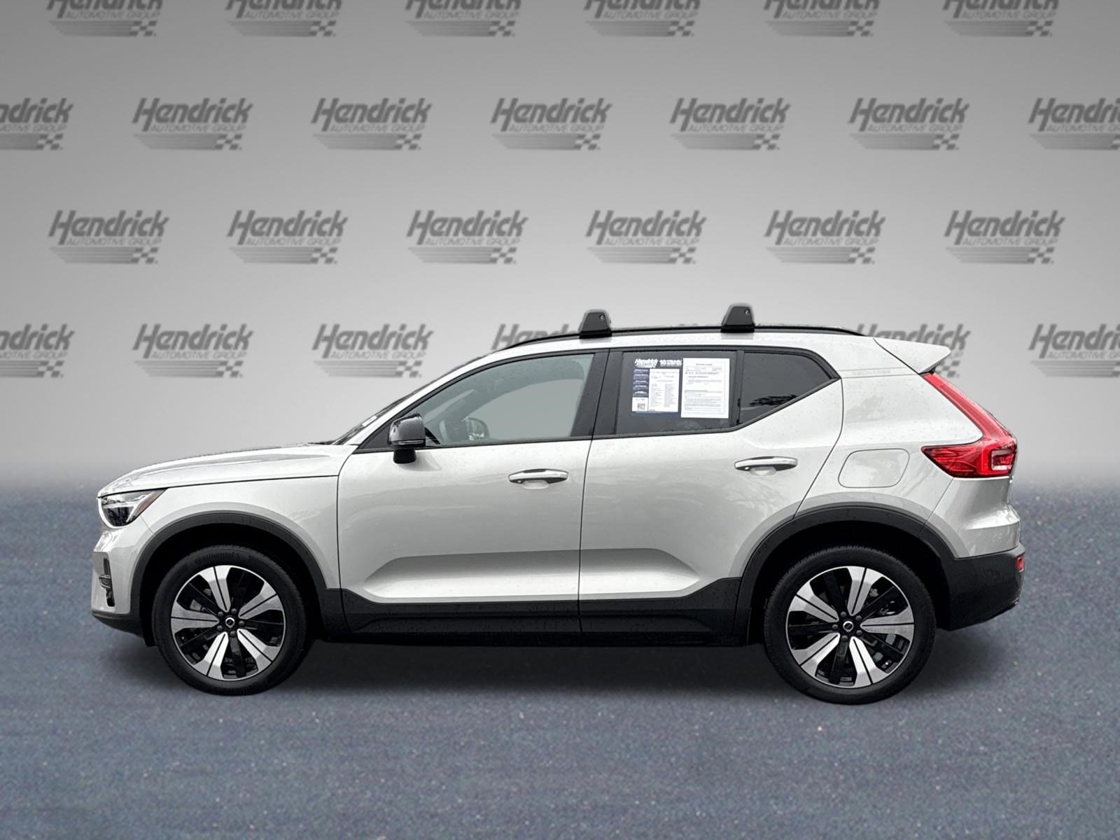 2023 Volvo XC40 Recharge Pure Electric Core photo 6