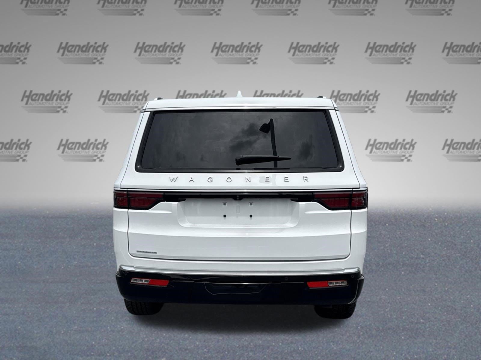 2023 Jeep Wagoneer photo 3