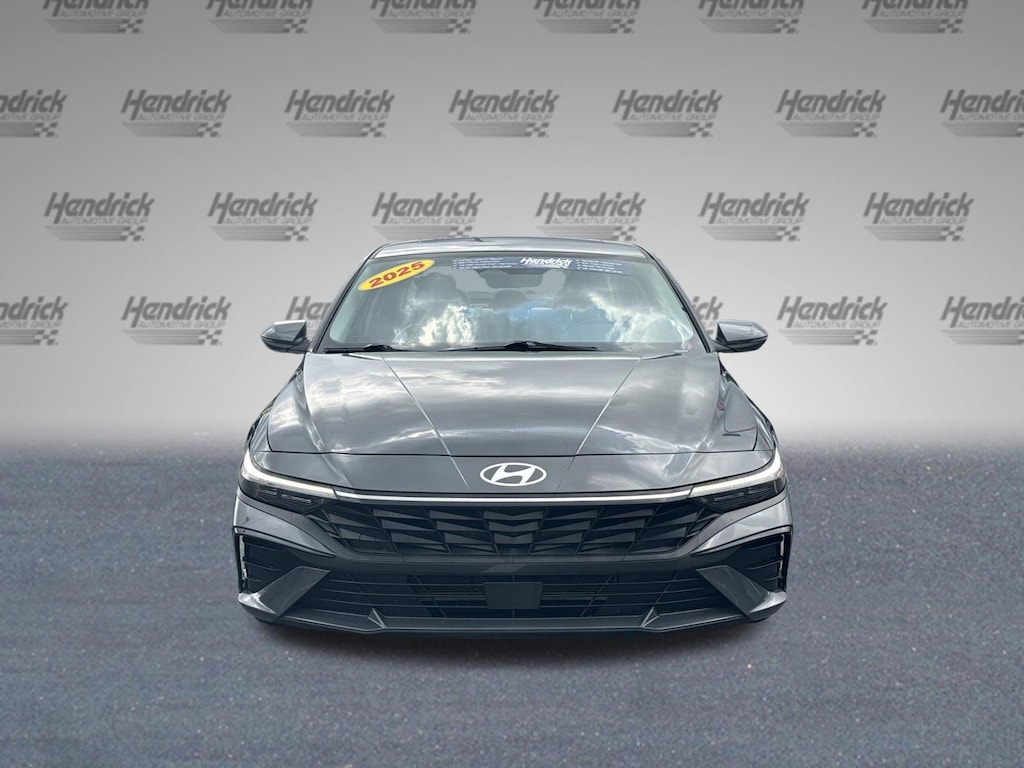 Used 2025 Hyundai Elantra Limited Sedan