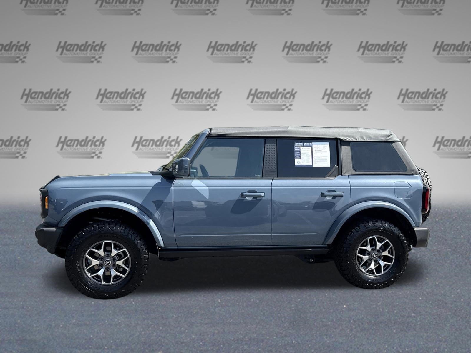 2023 Ford Bronco Outer Banks photo 5