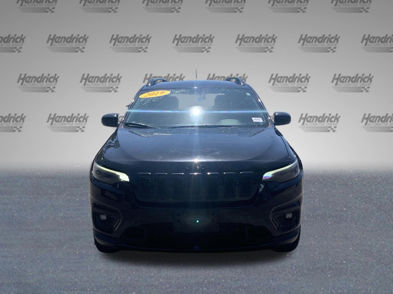 2019 Jeep Cherokee Altitude photo 2