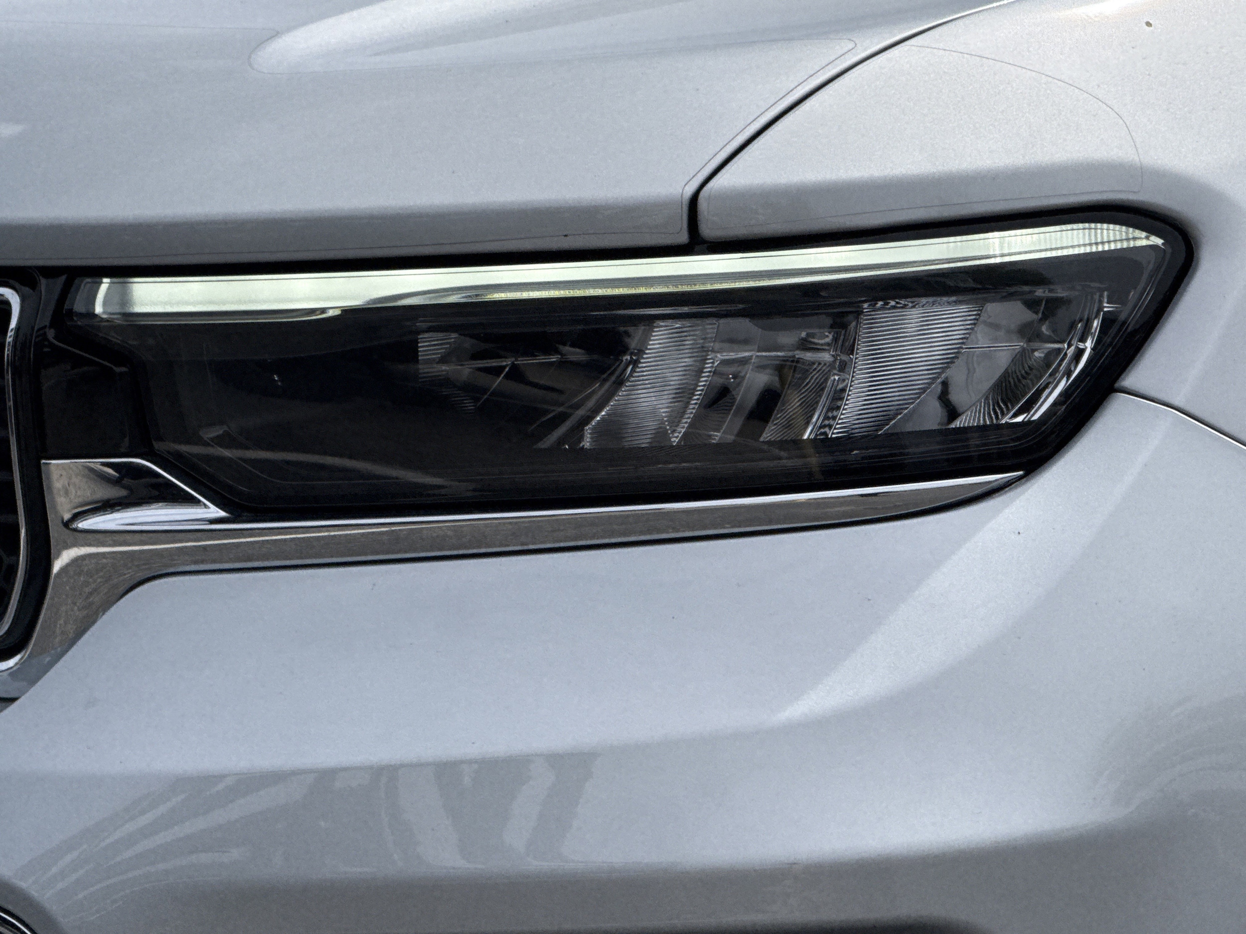 2024 Jeep Grand Cherokee Overland photo 4