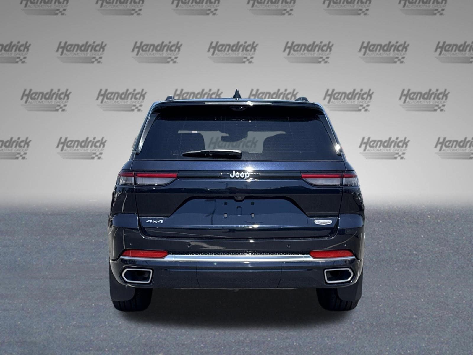 2024 Jeep Grand Cherokee Summit photo 4