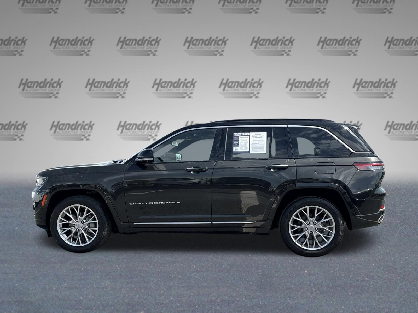 2024 Jeep Grand Cherokee Summit photo 5