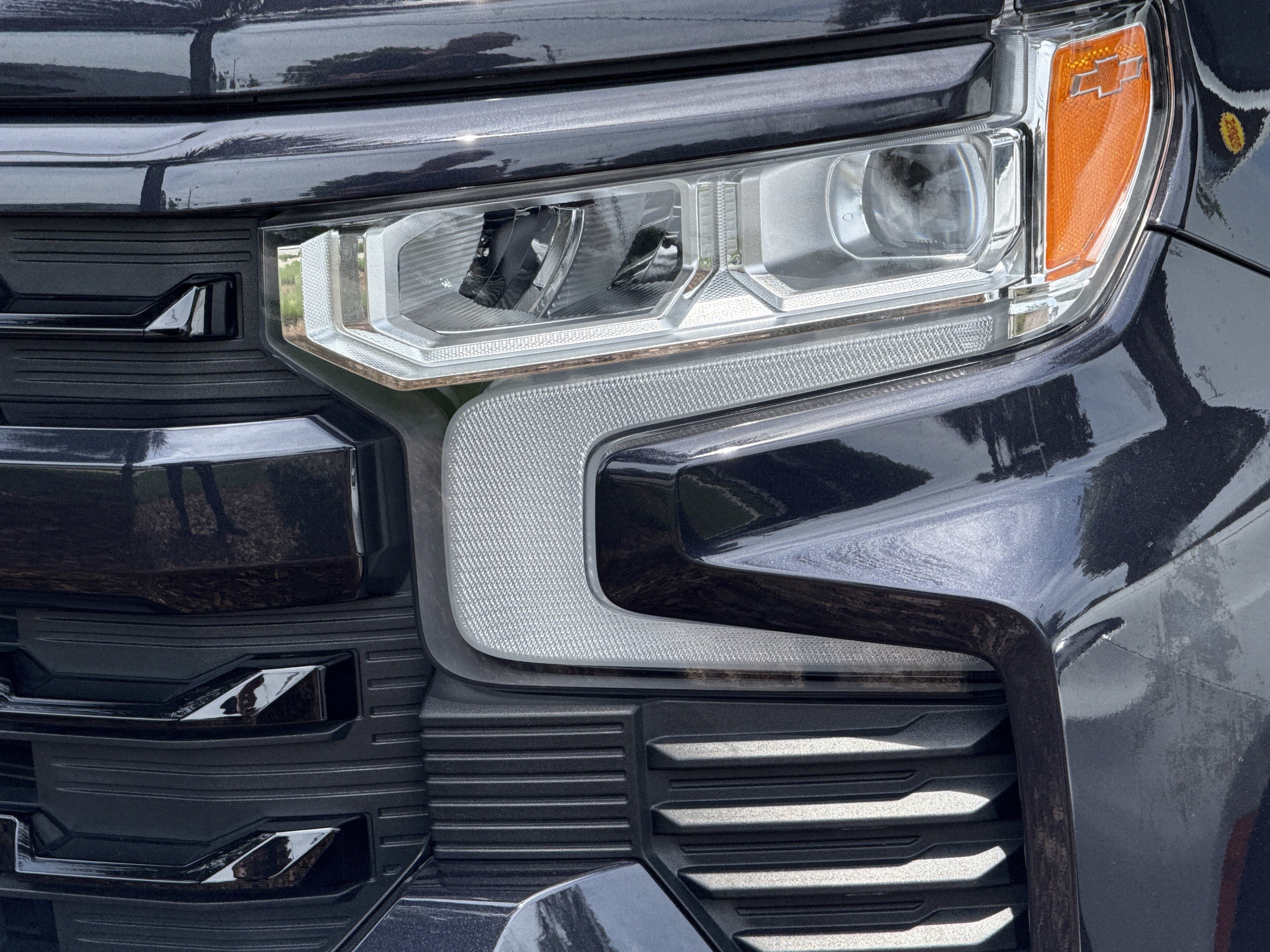 2024 Chevrolet Silverado 1500 RST photo 4