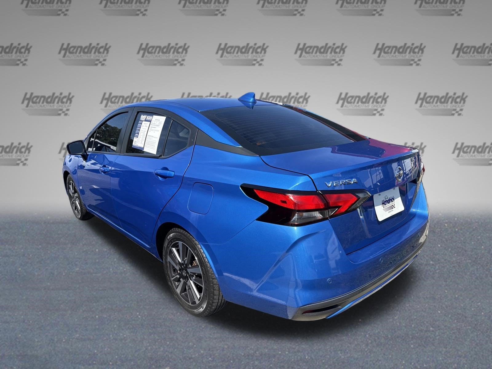 2021 Nissan Versa SV photo 6