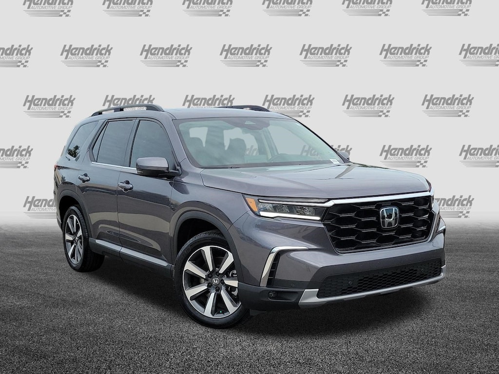 Used 2025 Honda Pilot Touring SUV