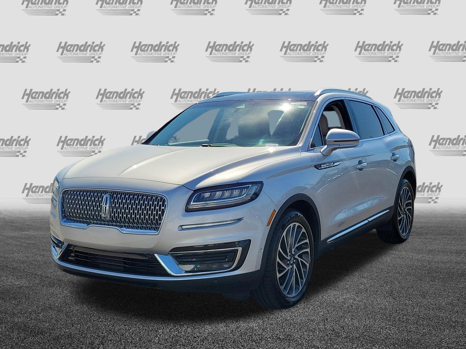 2019 Lincoln Nautilus Reserve photo 2