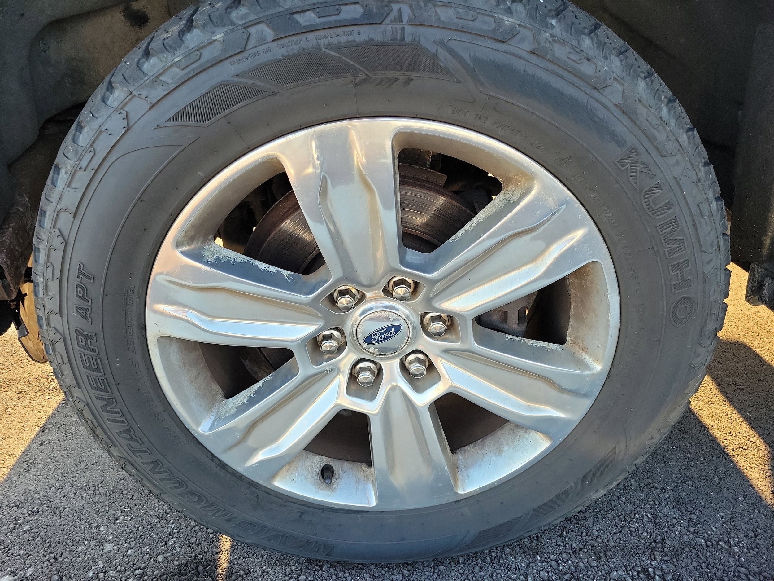 2015 Ford F-150 photo 6