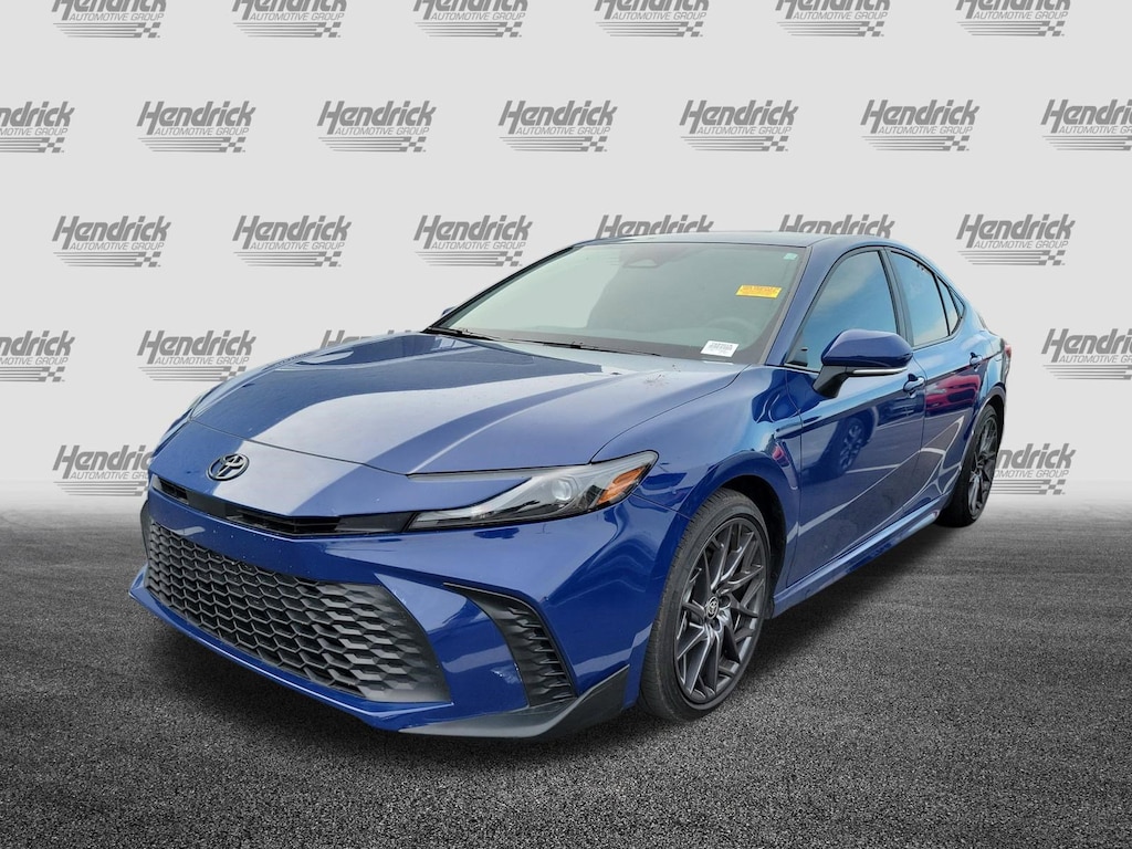 Used 2025 Toyota Camry SE Sedan