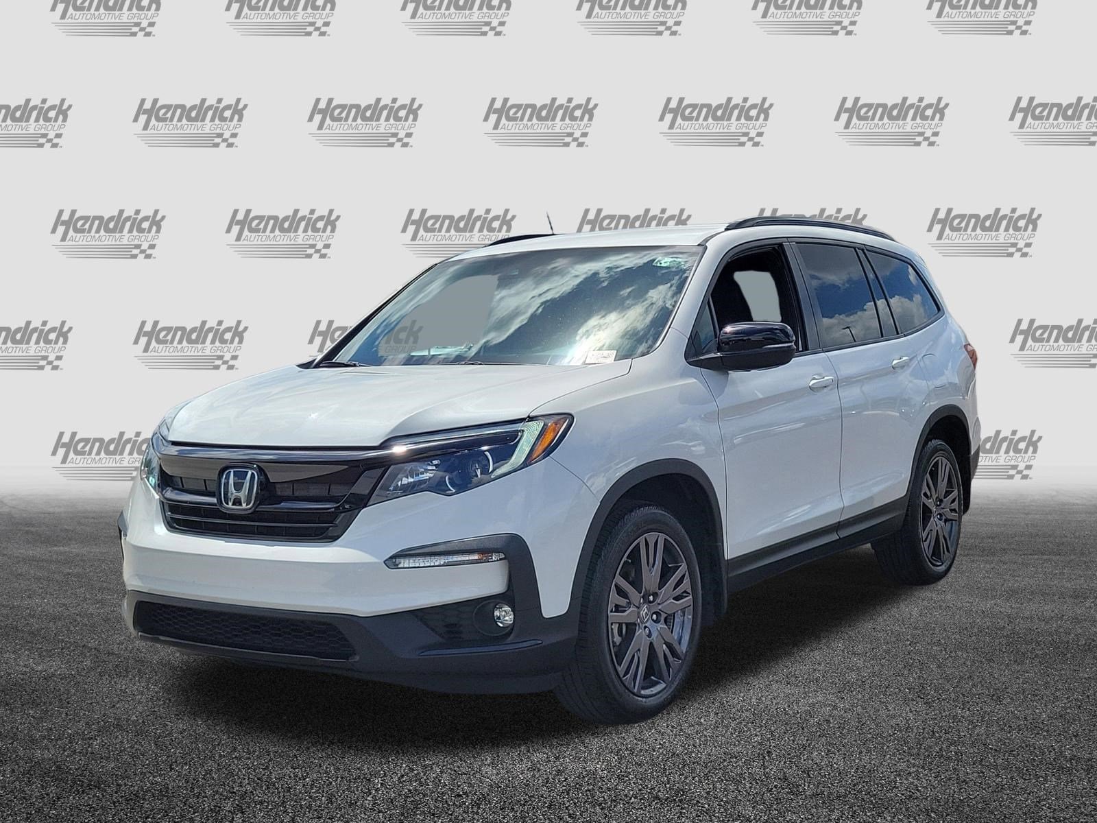 2022 Honda Pilot Sport photo 2