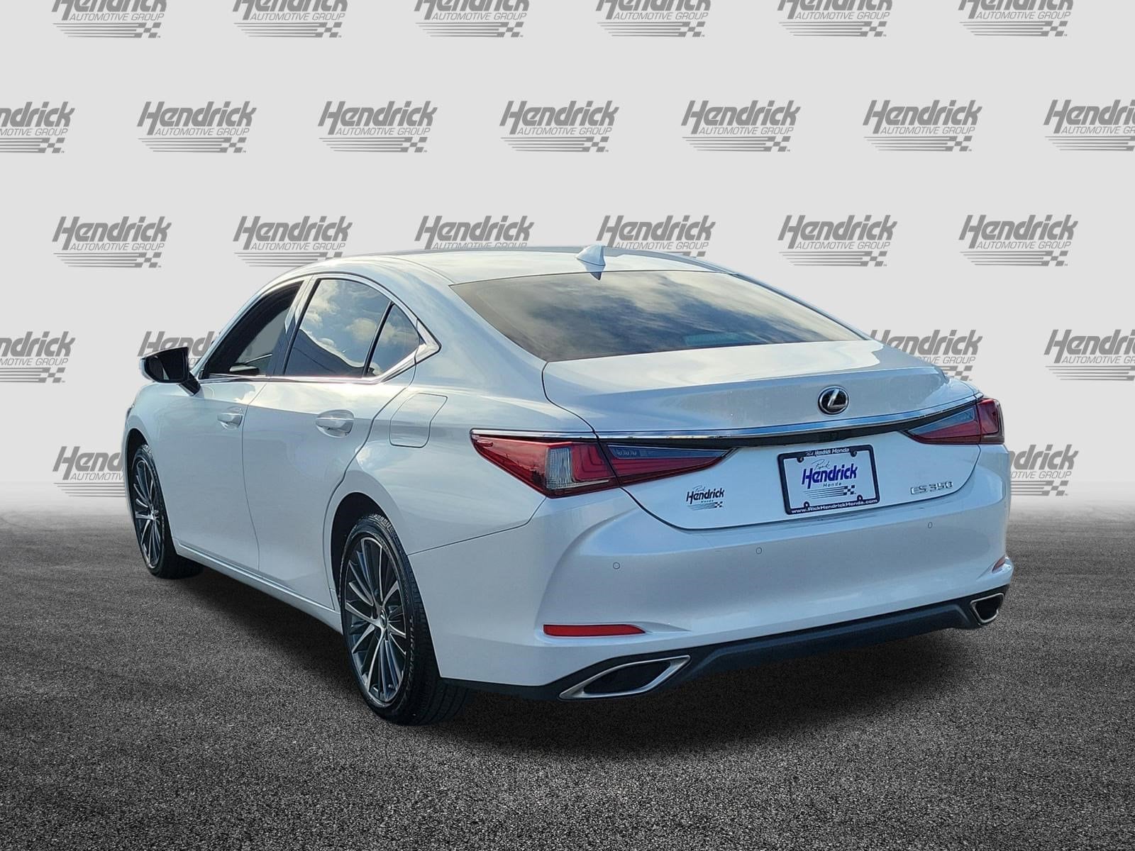 2024 LEXUS ES 350 photo 4