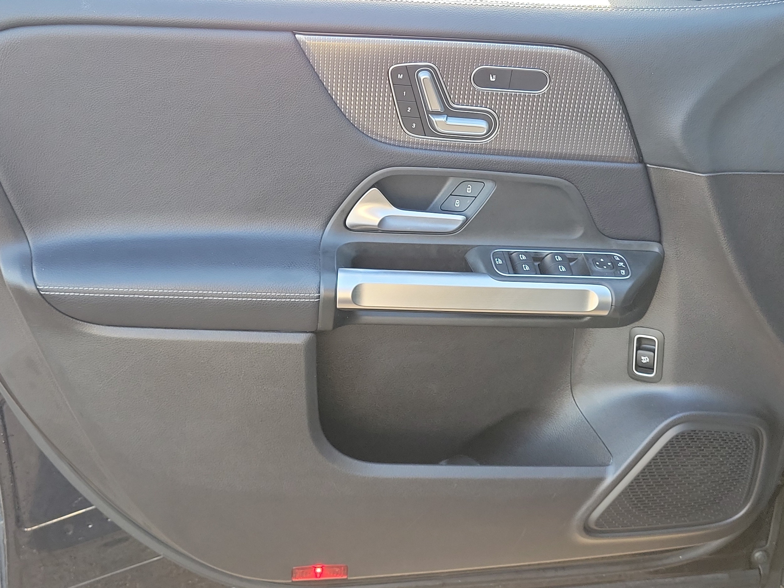 2020 Mercedes-Benz GLB Base - Photo 13