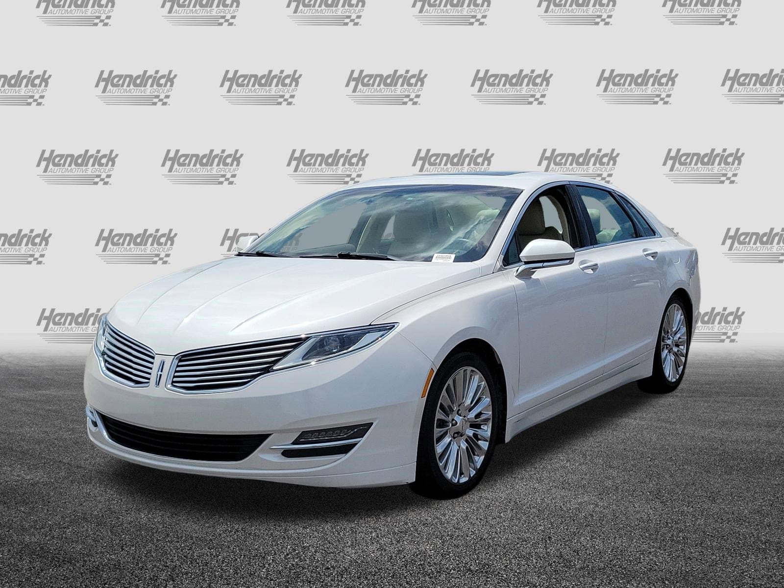 2014 Lincoln MKZ photo 2