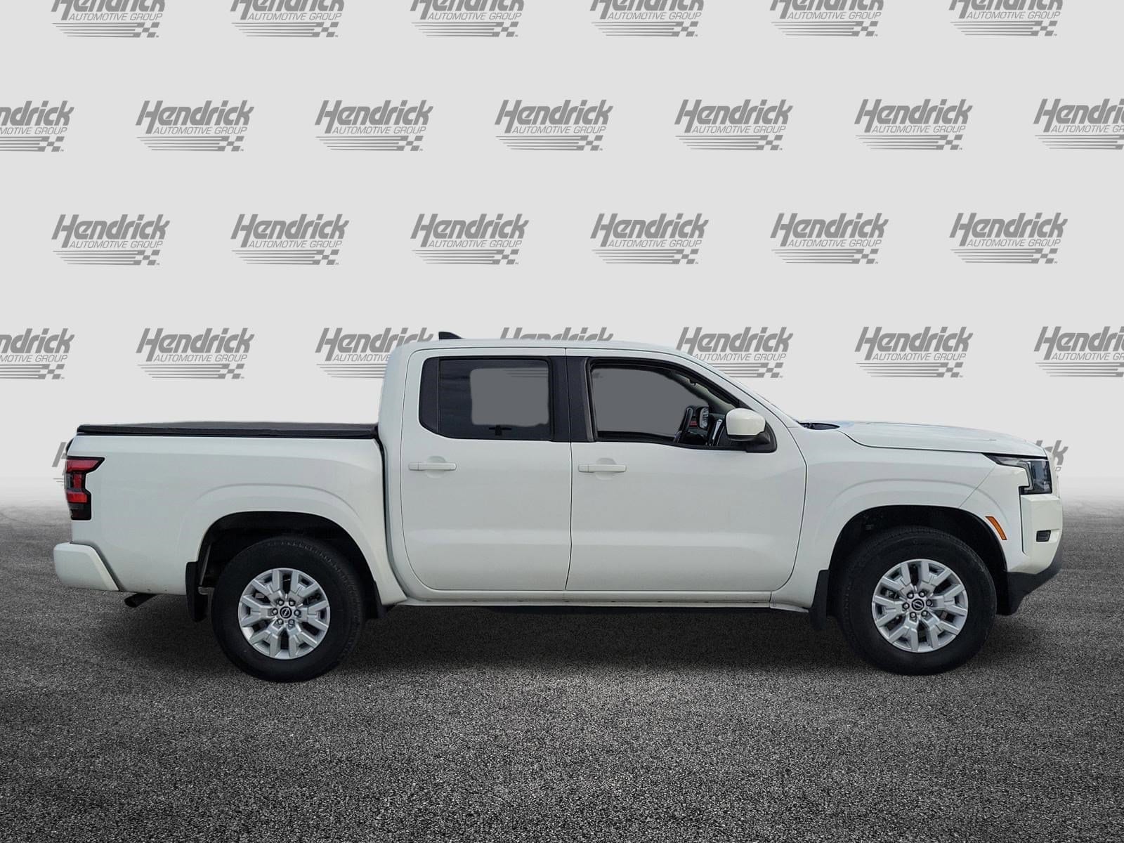 2022 Nissan Frontier SV photo 3